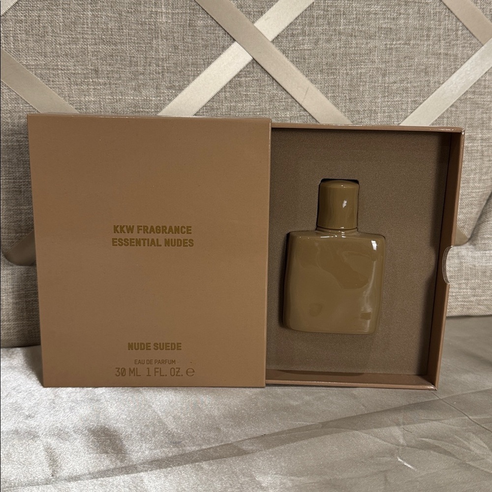 KKW Fragrance Essential Nudes Perfume - Nude Suede